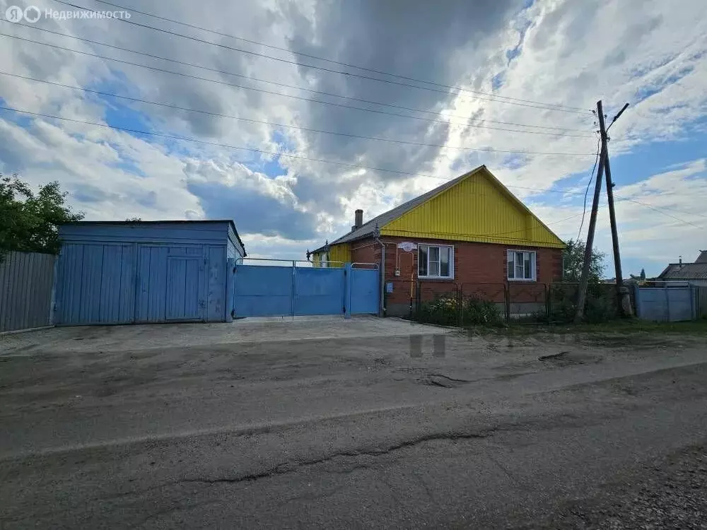 Дом в село Октябрьское, Советская улица, 149 (104.3 м) - Фото 1