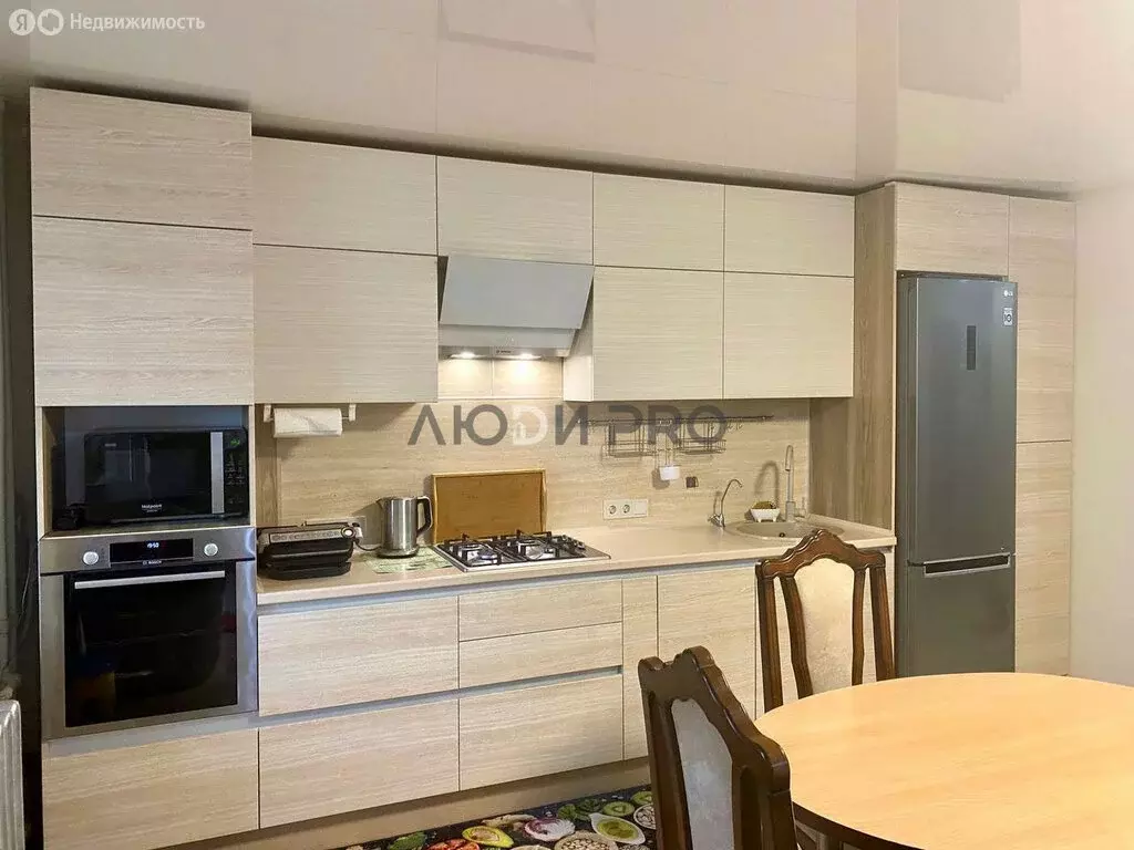 3-комнатная квартира: Саратов, Шелковичная улица, 64/66 (74.3 м) - Фото 1