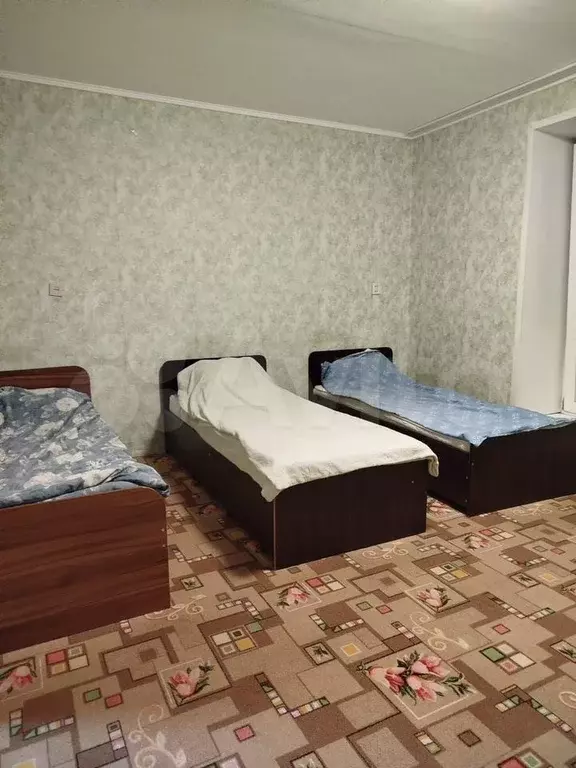 Комната 18 м в 3-к., 2/5 эт. - Фото 1