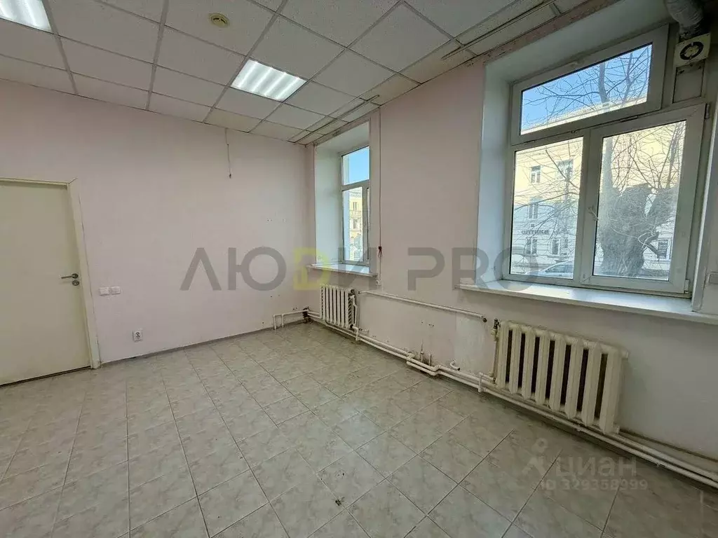 Торговая площадь в Коми, Сыктывкар ул. Орджоникидзе, 17 (22 м) - Фото 2