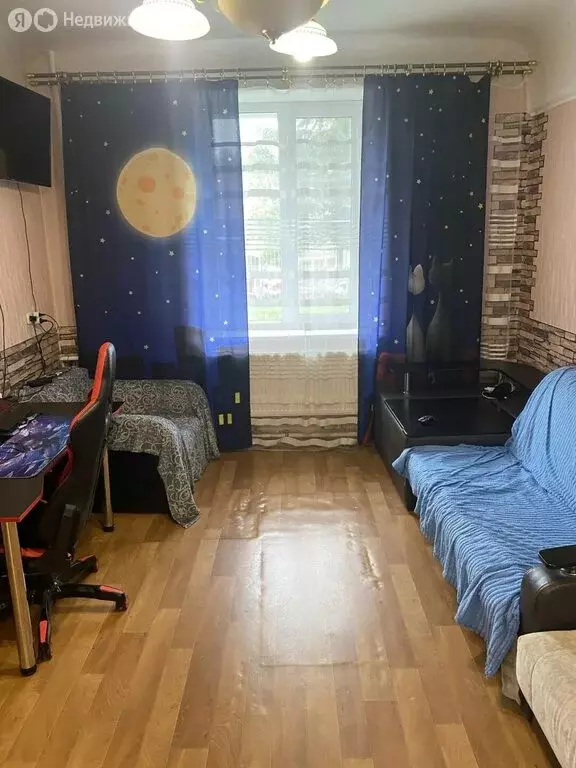 2к в 10-комнатной квартире (18 м) - Фото 1