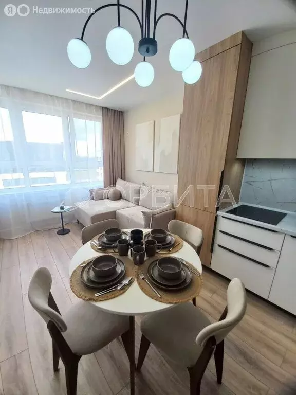 1-комнатная квартира: Тюмень, улица Василия Малкова, 10 (33 м) - Фото 1
