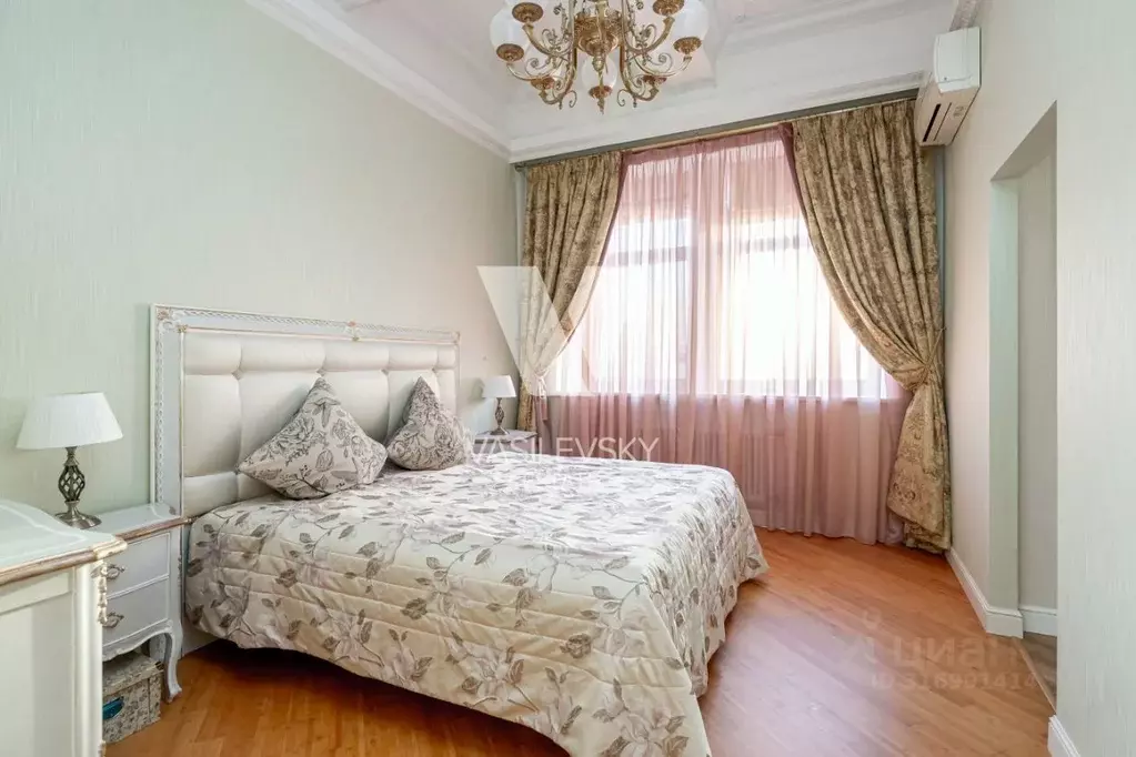 5-к кв. Москва Бауманская ул., 26 (200.0 м) - Фото 1