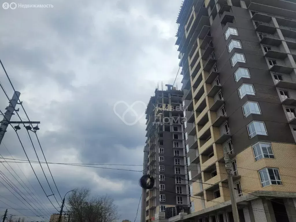 1-комнатная квартира: Волгоград, Ангарская улица, 7 (66 м) - Фото 0