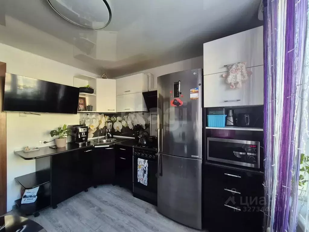 2-к кв. Вологодская область, Череповец Октябрьский просп., 61 (53.1 м) - Фото 2