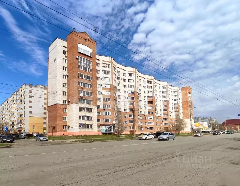 3-к кв. Омская область, Омск ул. 10 лет Октября, 147 (83.7 м) - Фото 0