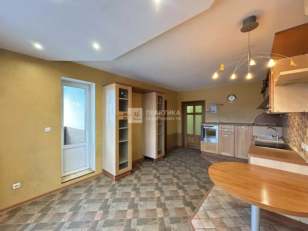 Продается 4-комнатная квартира - Фото 2