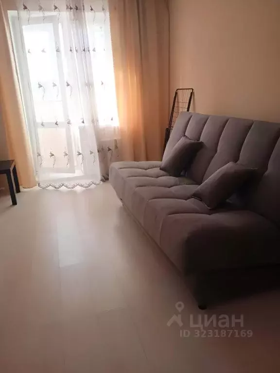 1-к кв. Челябинская область, Челябинск Солнечная ул., 13 (35.0 м) - Фото 0