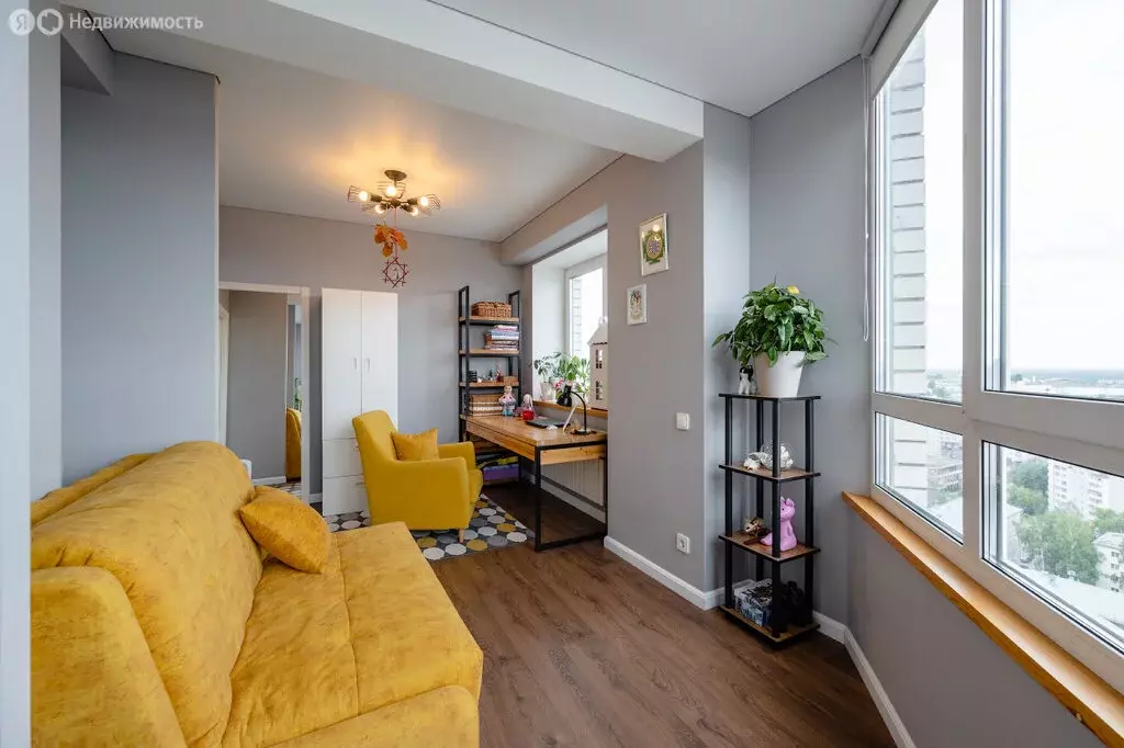 4-комнатная квартира: Киров, Первомайский район, Морозовская улица, 56 ... - Фото 1