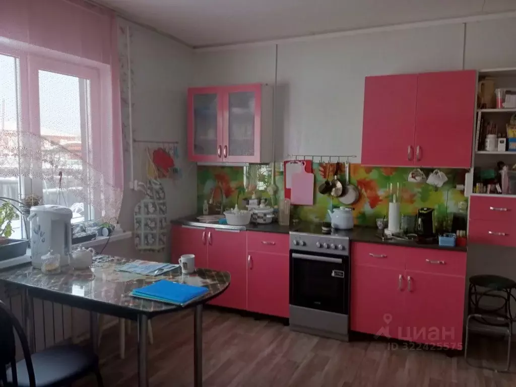 Дом в Иркутская область, Усть-Илимский муниципальный округ, пос. Невон ... - Фото 1