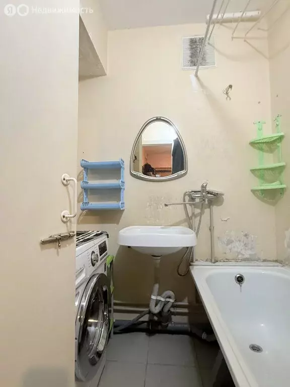 3-комнатная квартира: Киров, Мостовицкая улица, 3 (65.4 м) - Фото 0