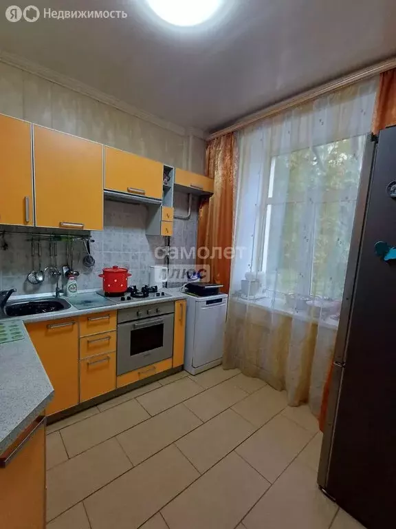 3-комнатная квартира: Омск, улица Герцена, 38 (64.1 м) - Фото 0