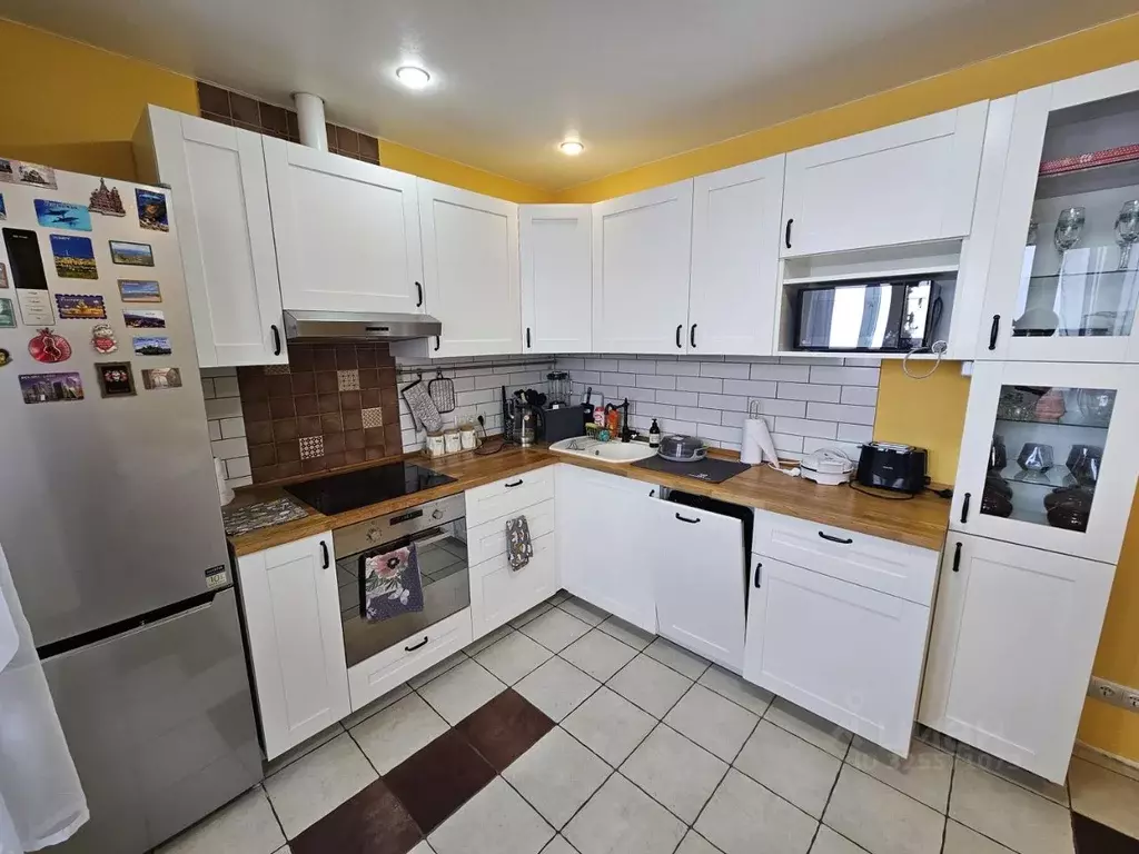 2-к кв. Омская область, Омск Заозерный мкр, ул. Бородина, 2 (61.0 м) - Фото 1