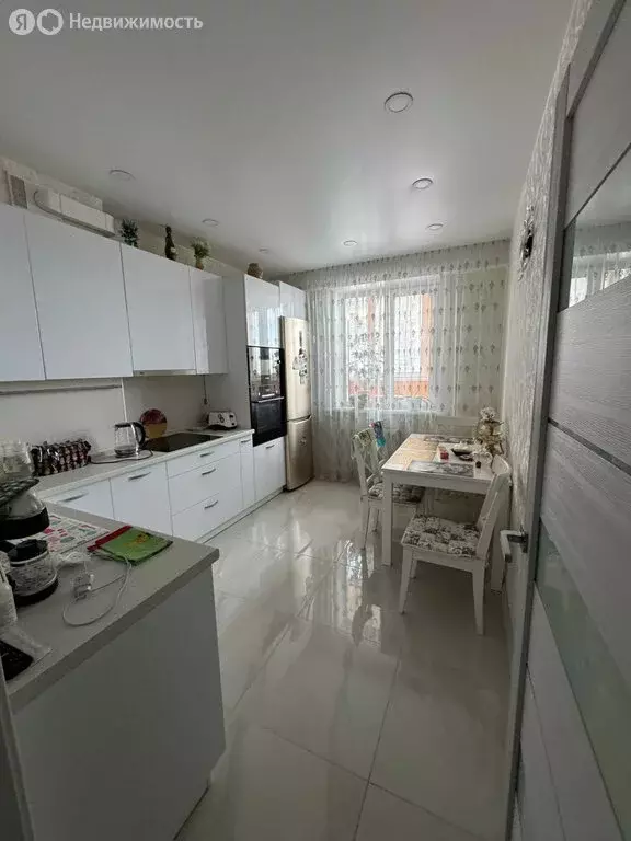 2-комнатная квартира: Новосибирск, улица Петухова, 14А (61.3 м) - Фото 1