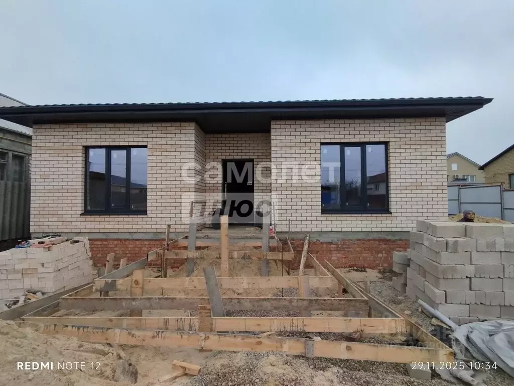 Дом в Калмыкия, Элиста Гвардейская ул. (105 м) - Фото 2