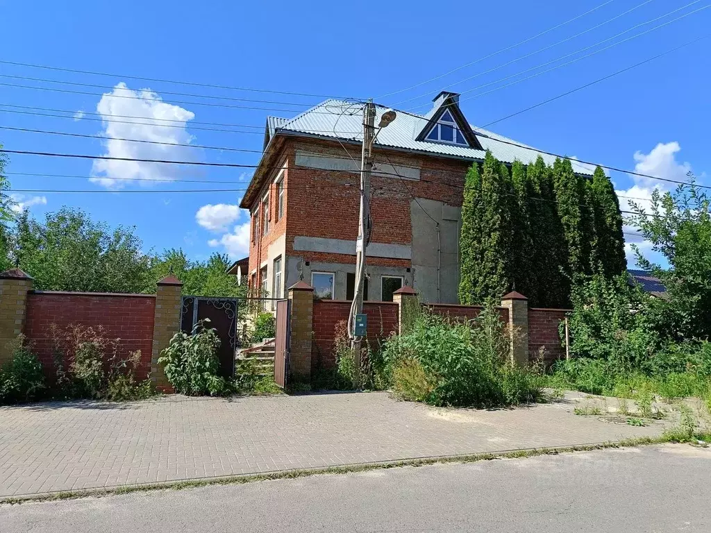 Дом в Тамбовская область, Тамбов Лазурная ул., 4 (276 м) - Фото 0