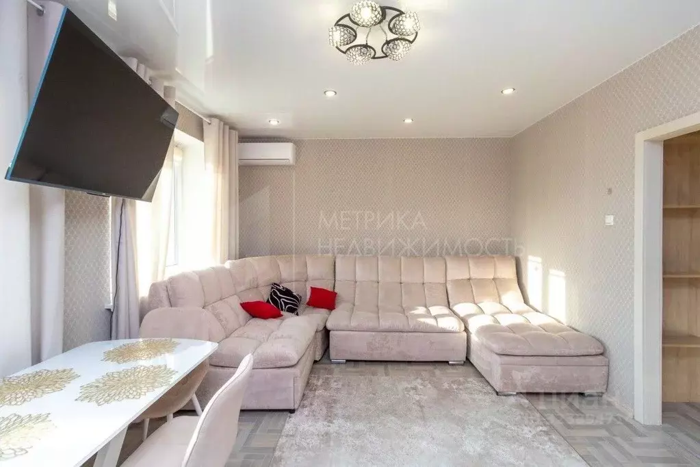 1-к кв. Тюменская область, Тюмень ул. Мельникайте, 2к11 (49.3 м) - Фото 1