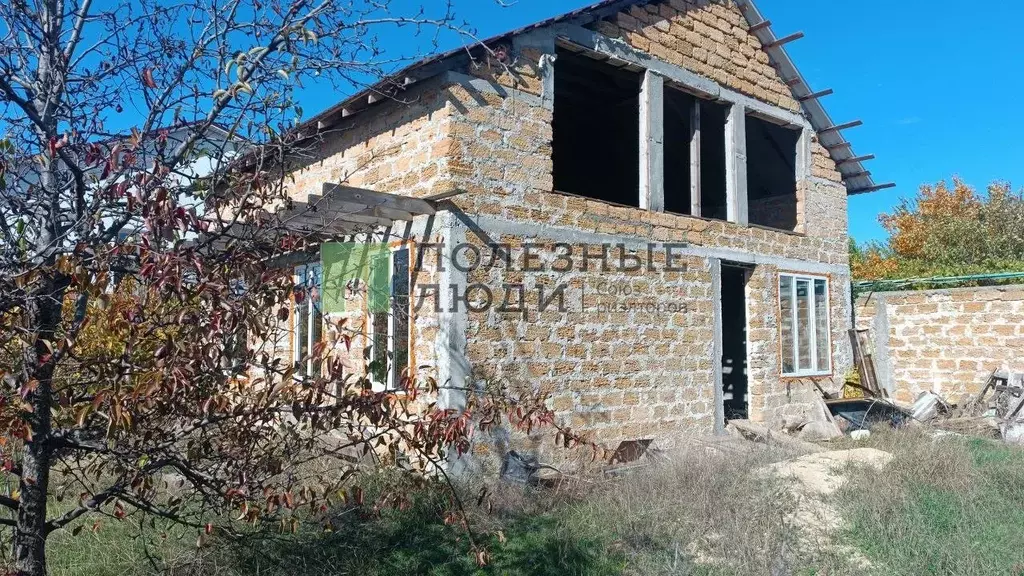 Дом в Крым, Евпатория наб. Лазурная (140 м) - Фото 1