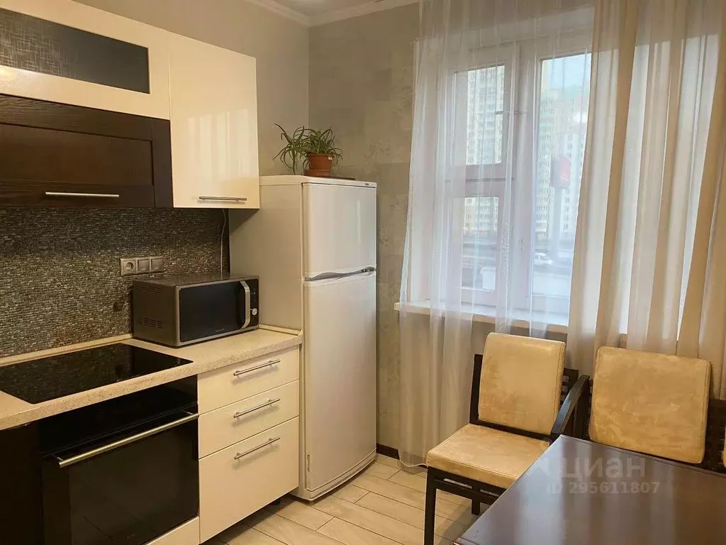 2-к кв. Московская область, Люберцы Комсомольский просп., 17 (62.0 м) - Фото 1