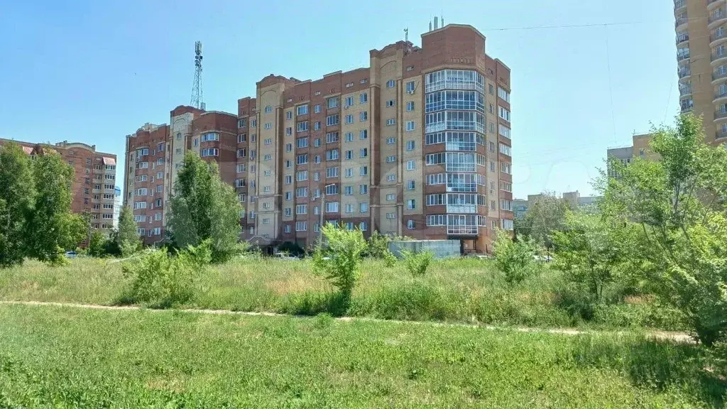 3-к кв. Омская область, Омск ул. Мишина, 8 (70.0 м) - Фото 0