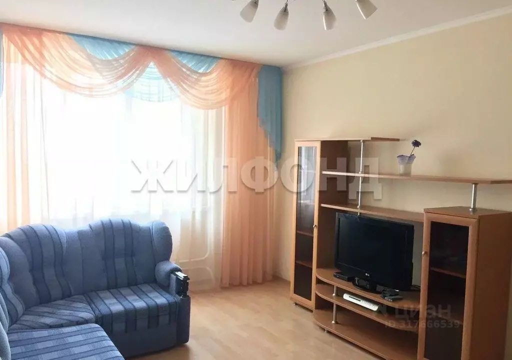1-к кв. Новосибирская область, Новосибирск ул. Кирова, 27/3 (39.2 м) - Фото 0