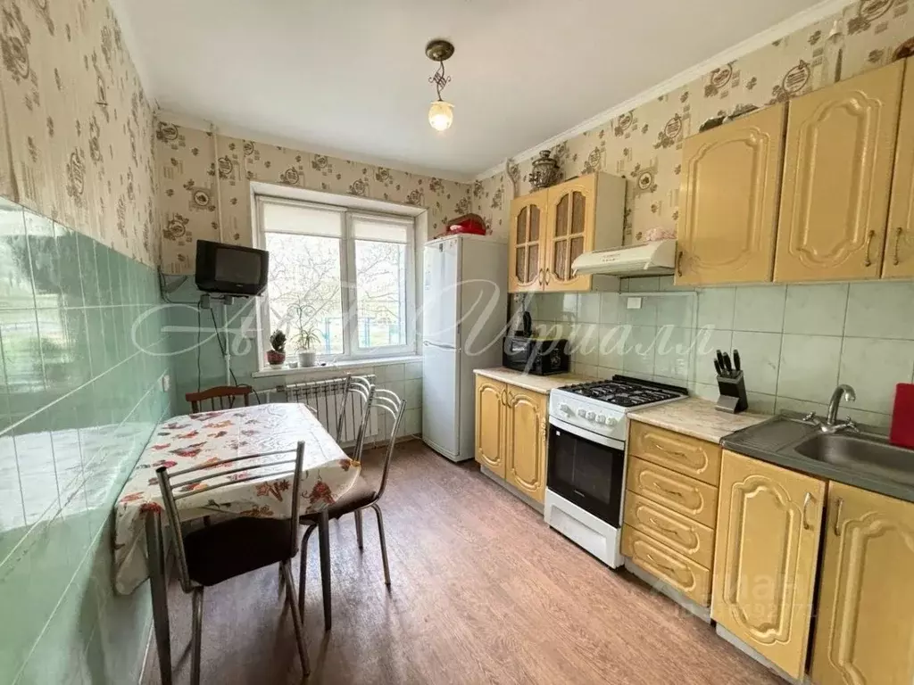 3-к кв. Курская область, Железногорск ул. Мира, 16к2 (61.1 м) - Фото 0