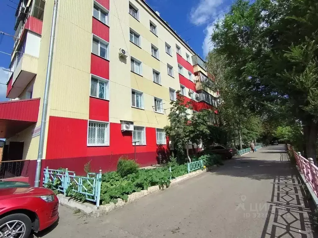 3-к кв. Белгородская область, Новый Оскол ул. Кирова, 3 (57.9 м) - Фото 0