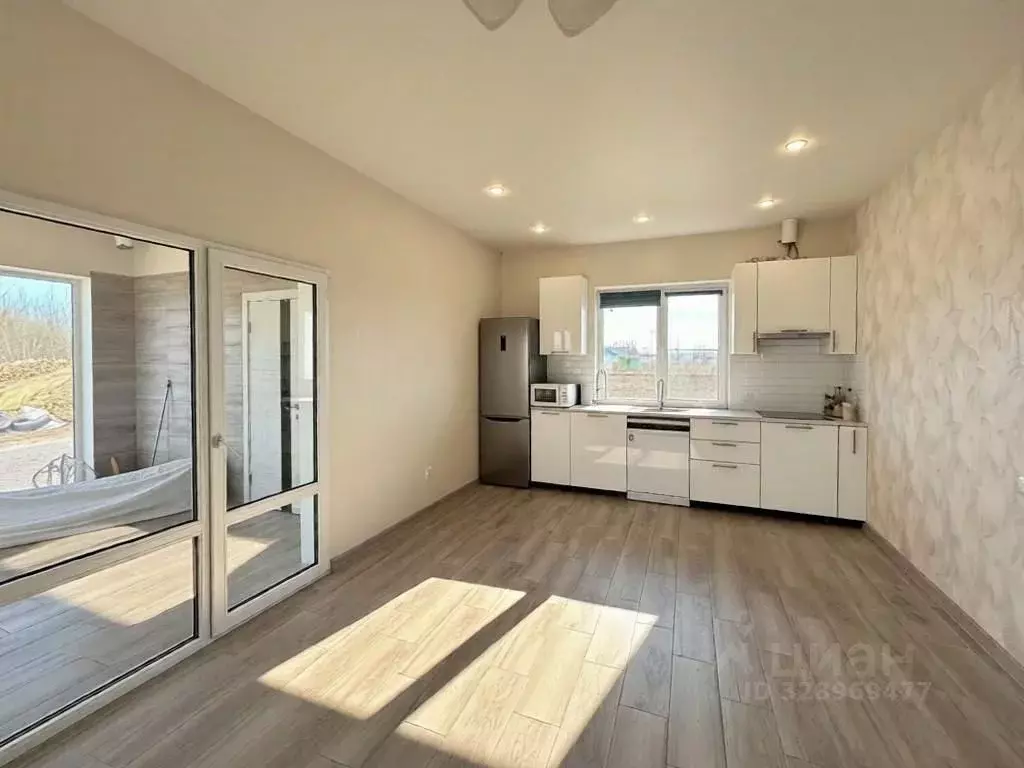 Коттедж в Псковская область, Псковский район, Логозовская волость, д. ... - Фото 1