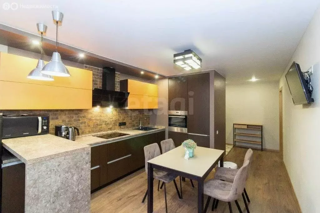 2-комнатная квартира: Тюмень, Кремлёвская улица, 110к3 (66.4 м) - Фото 2