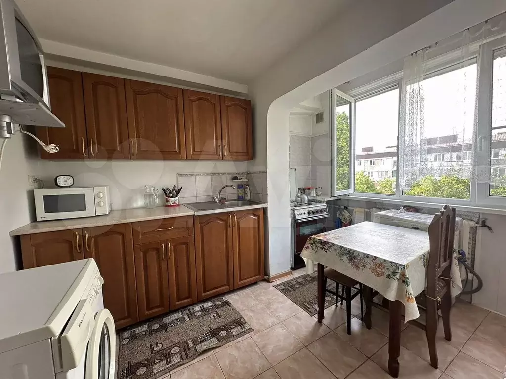2-к. квартира, 50 м, 5/5 эт. - Фото 0