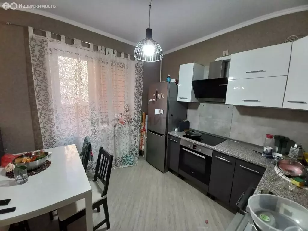 1-комнатная квартира: посёлок городского типа Свердловский, Молодёжная ... - Фото 1