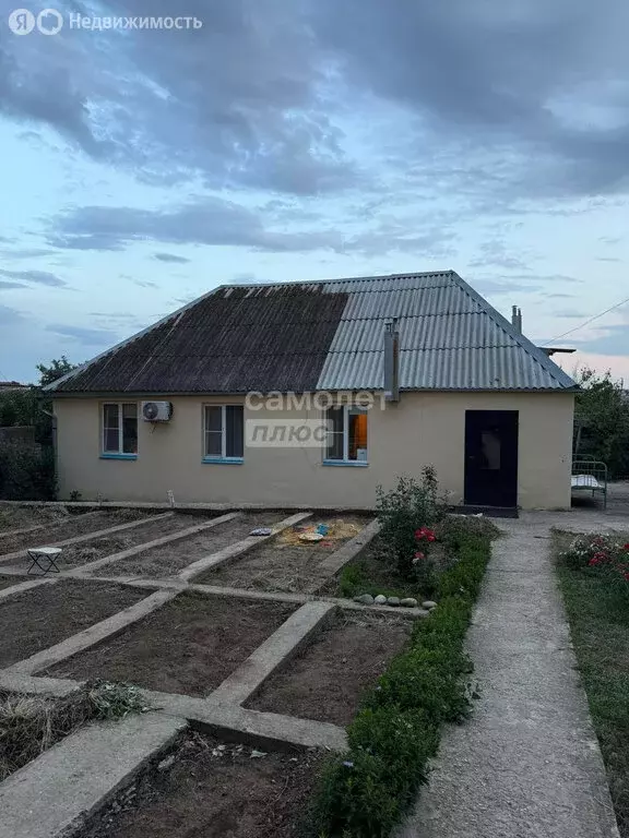 Дом в Элиста, Рельефная улица (67 м) - Фото 0