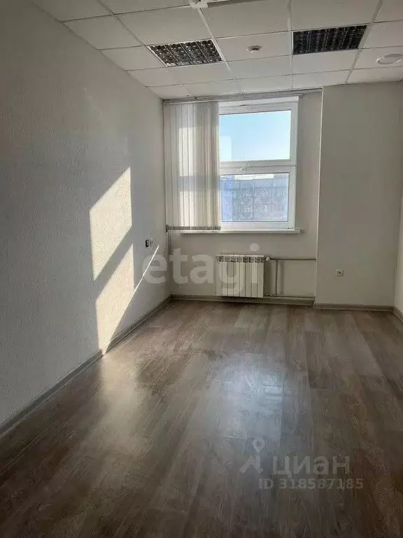 Офис в Белгородская область, Белгород Свято-Троицкий бул., 38 (16 м) - Фото 1