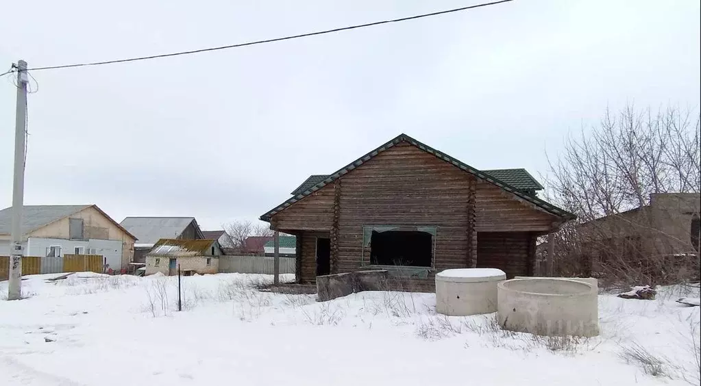 Дом в Волгоградская область, Светлоярский район, пос. Кирова Линейная ... - Фото 1