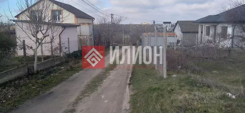 Участок в Крым, Симферопольский район, Перовское с/пос, Новозбурьевка ... - Фото 2