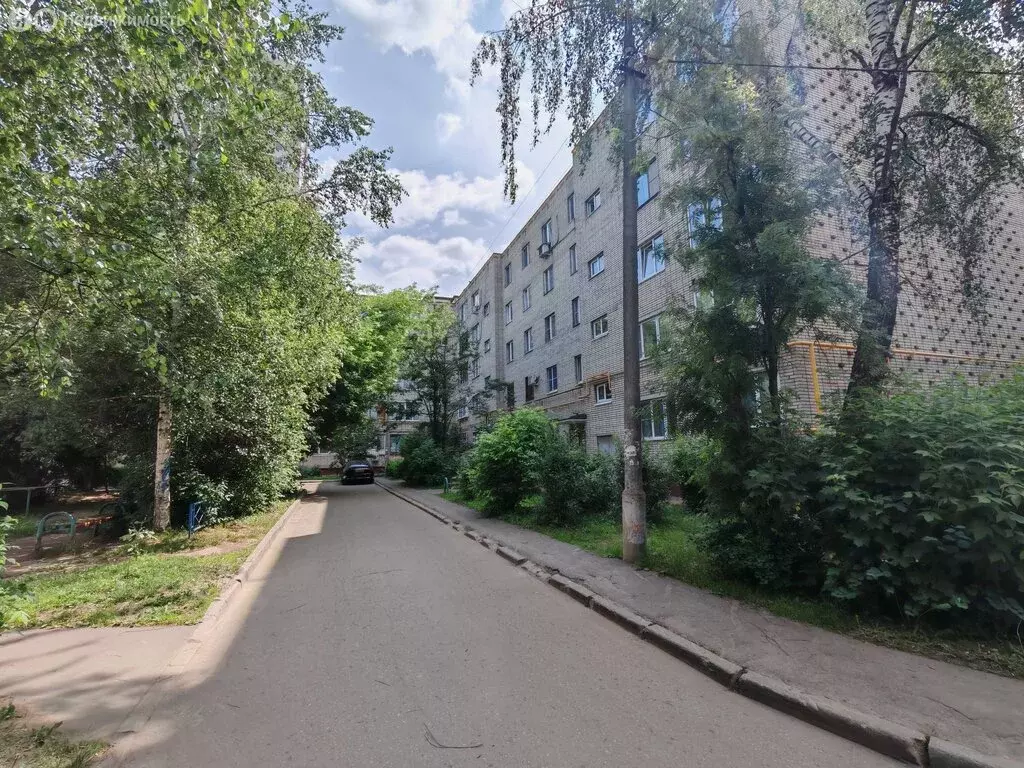 3-комнатная квартира: Лобня, улица Победы, 20 (61.7 м) - Фото 0