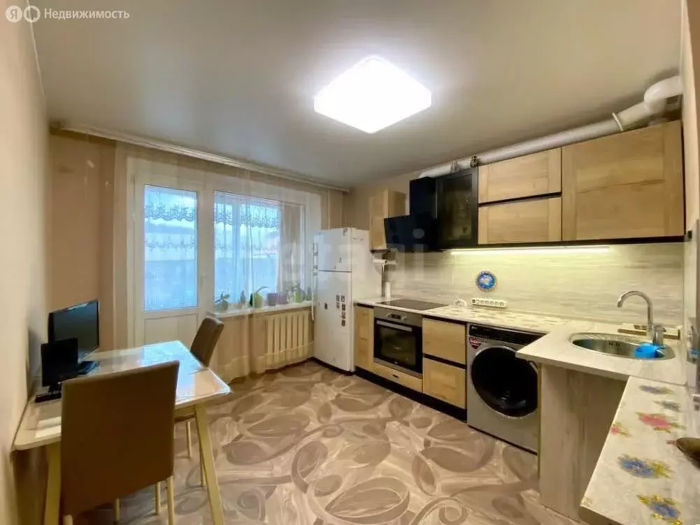 3-комнатная квартира: Петропавловск-Камчатский, Даурская улица, 8 ... - Фото 2