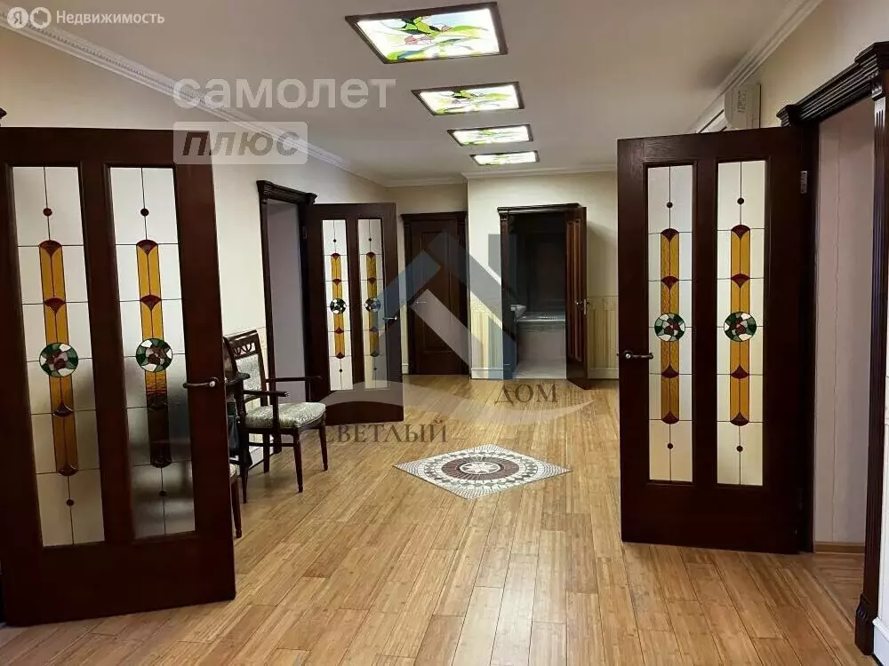 5-комнатная квартира: Барнаул, улица Шумакова, 16 (167.5 м) - Фото 1