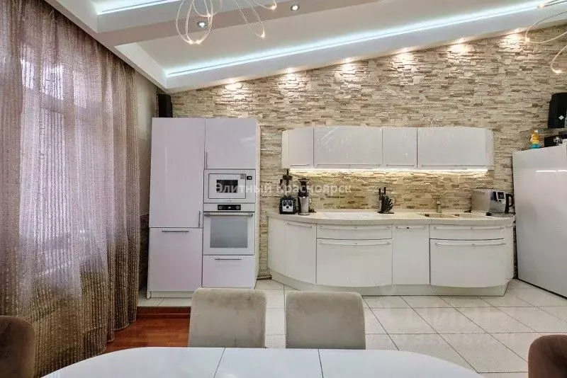 5-к кв. Красноярский край, Красноярск ул. Красной Армии, 18 (290.0 м) - Фото 1