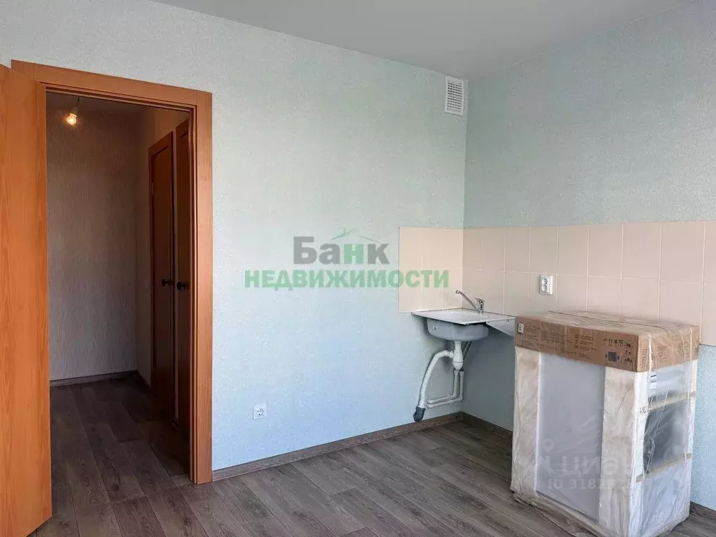 3-к кв. Саратовская область, Балаково Строительная ул., 37А/2 (64.6 м) - Фото 1