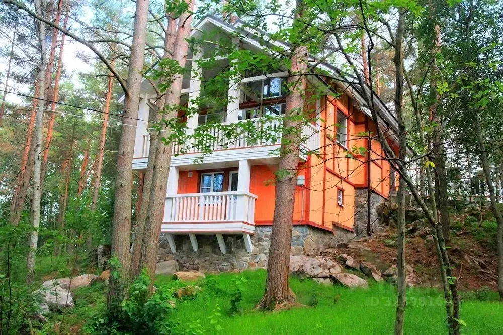 Дом в Карелия, Лахденпохский муниципальный округ, пос. Кортела  (80 м) - Фото 1