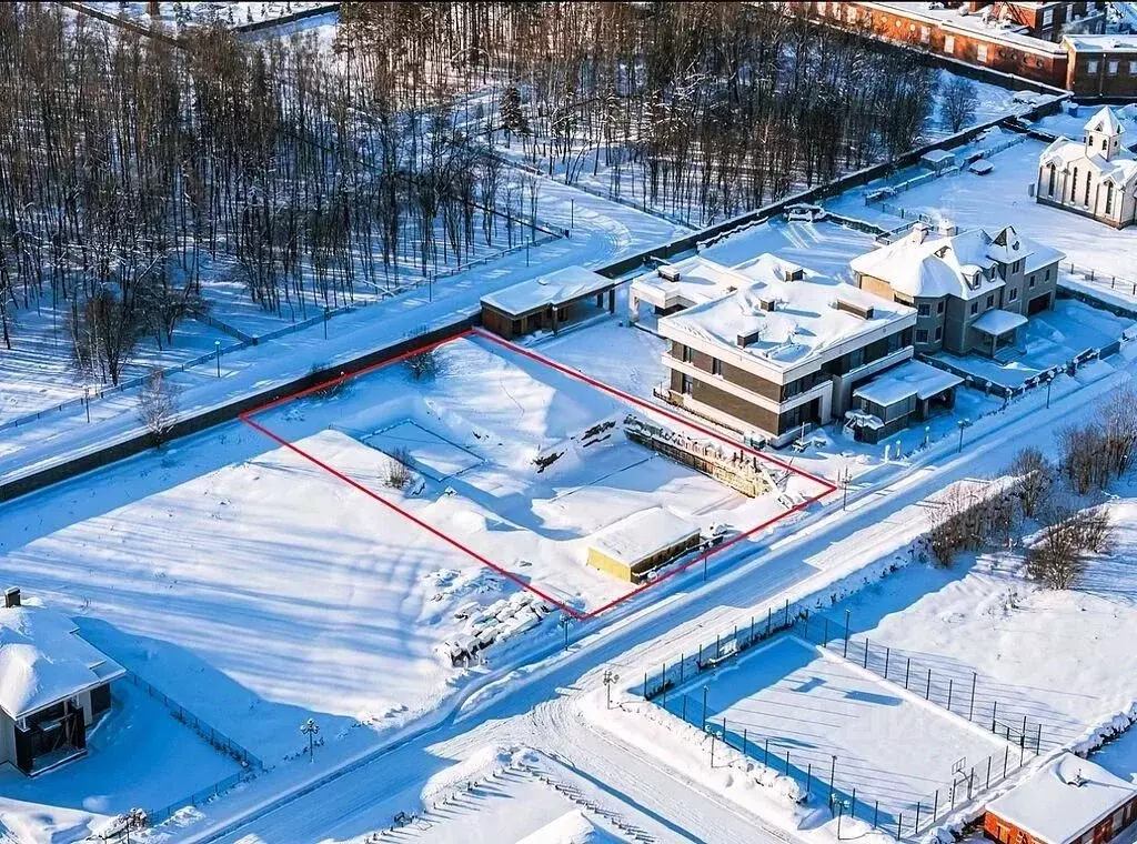 Участок в Московская область, Красногорск городской округ, д. ... - Фото 1