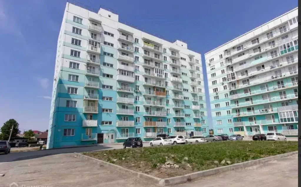 3-к кв. Новосибирская область, Новосибирск ул. Александра Чистякова, ... - Фото 0