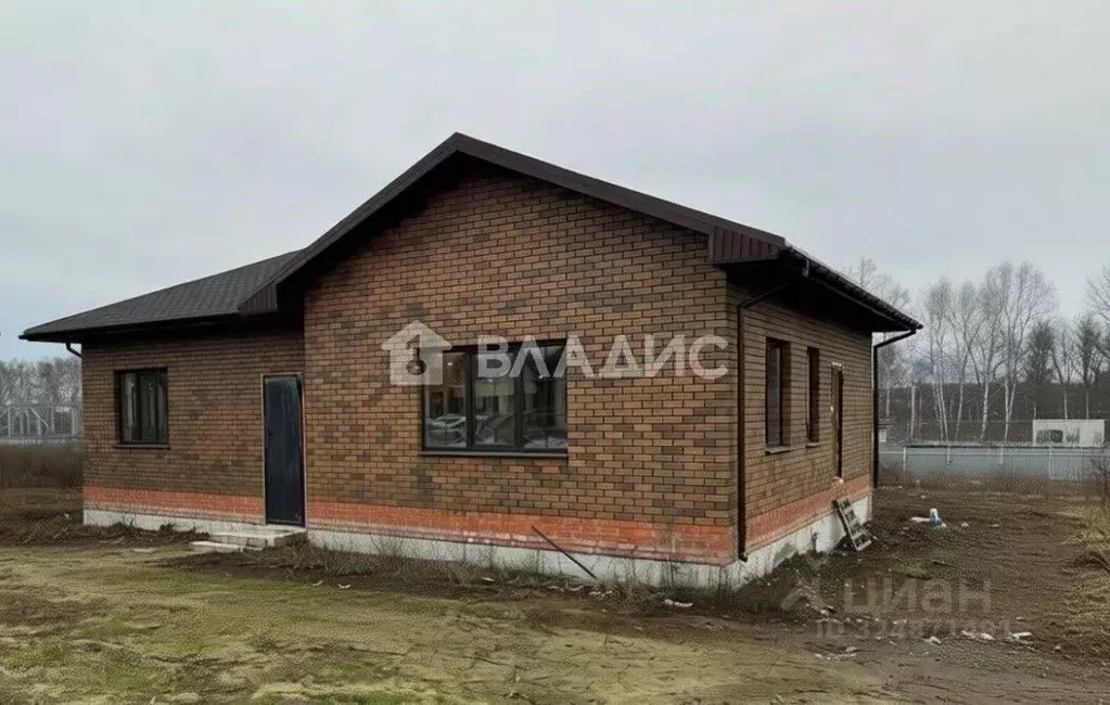 Дом в Пензенская область, Пензенский район, Богословский сельсовет, с. ... - Фото 1