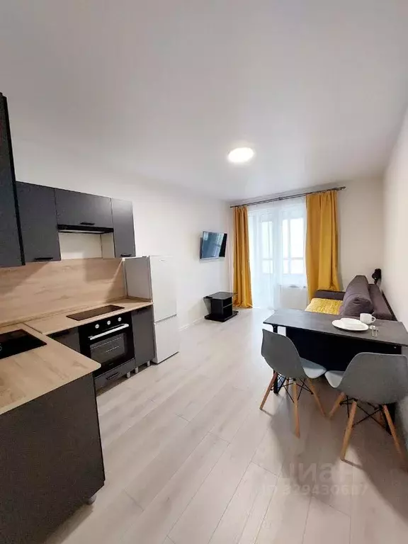 Студия Санкт-Петербург бул. Александра Грина, 4 (30.0 м) - Фото 1