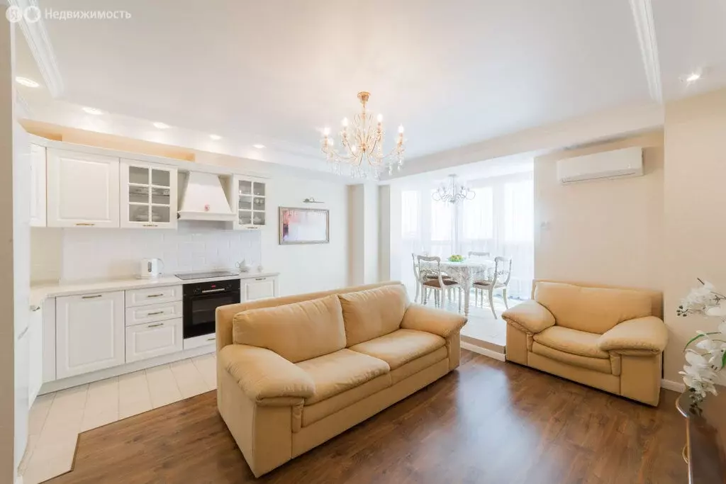 2-комнатная квартира: Екатеринбург, Московская улица, 66 (72.2 м) - Фото 0