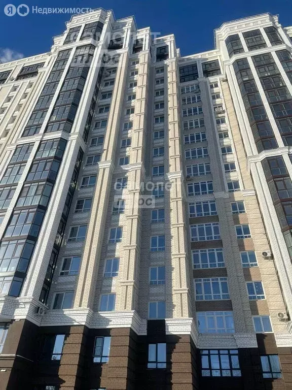 3-комнатная квартира: Барнаул, улица Аванесова, 44 (64.5 м) - Фото 0