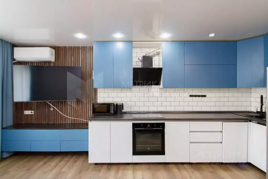 2-к кв. Тюменская область, Тюмень ул. Александра Митинского, 3 (67.4 ... - Фото 1