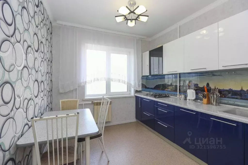 3-к кв. Омская область, Омск ул. Дмитриева, 11 (63.0 м) - Фото 1