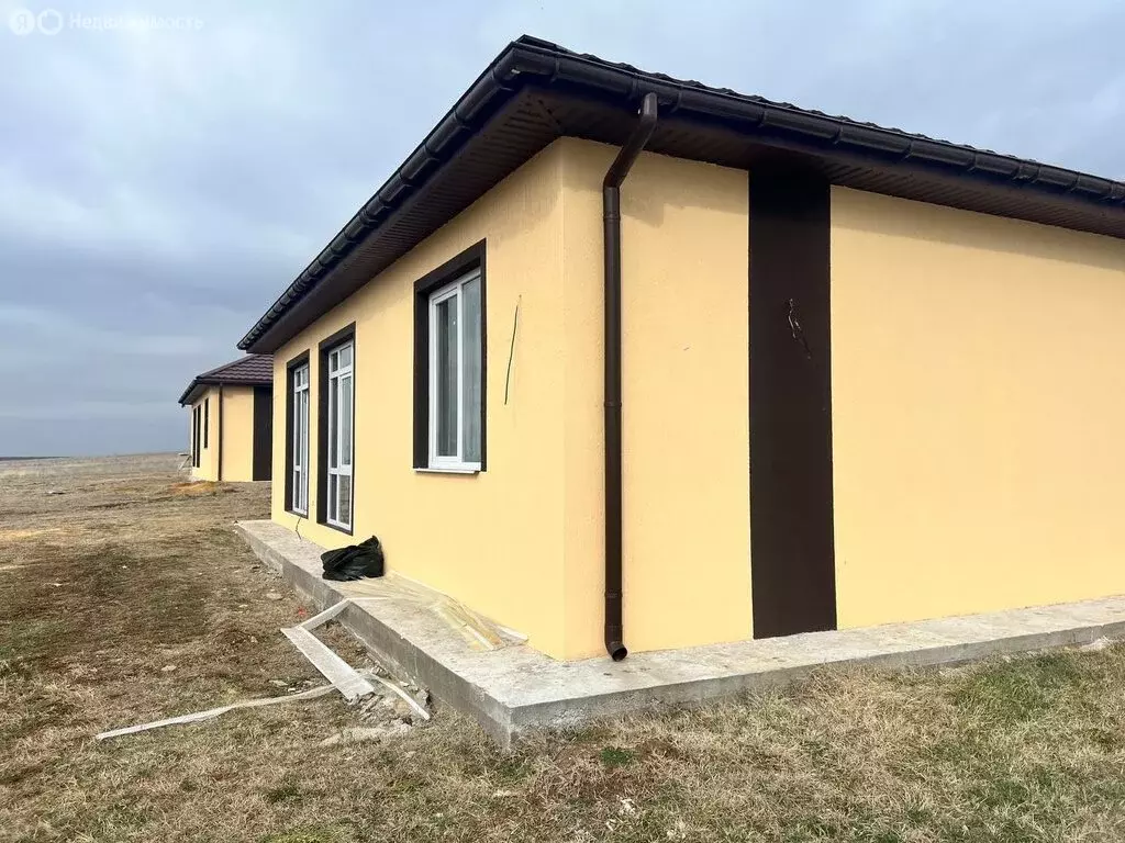 Дом в Добровское сельское поселение, село Краснолесье (93 м) - Фото 1